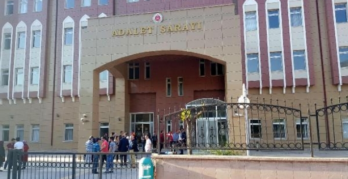 Kışladaki gıda zehirlenmesi davası başladı