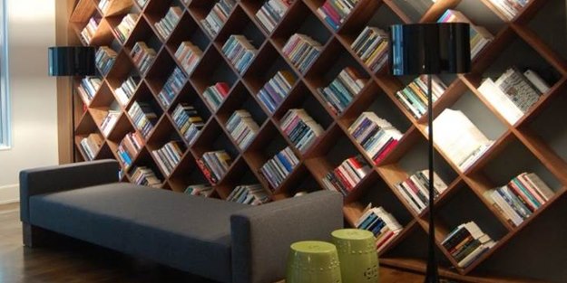 Kitaplık deyip geçmeyiniz