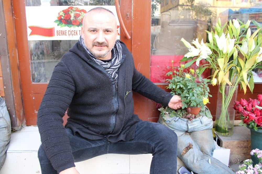 Kıyamadığı pantolonları saksı yaptı 