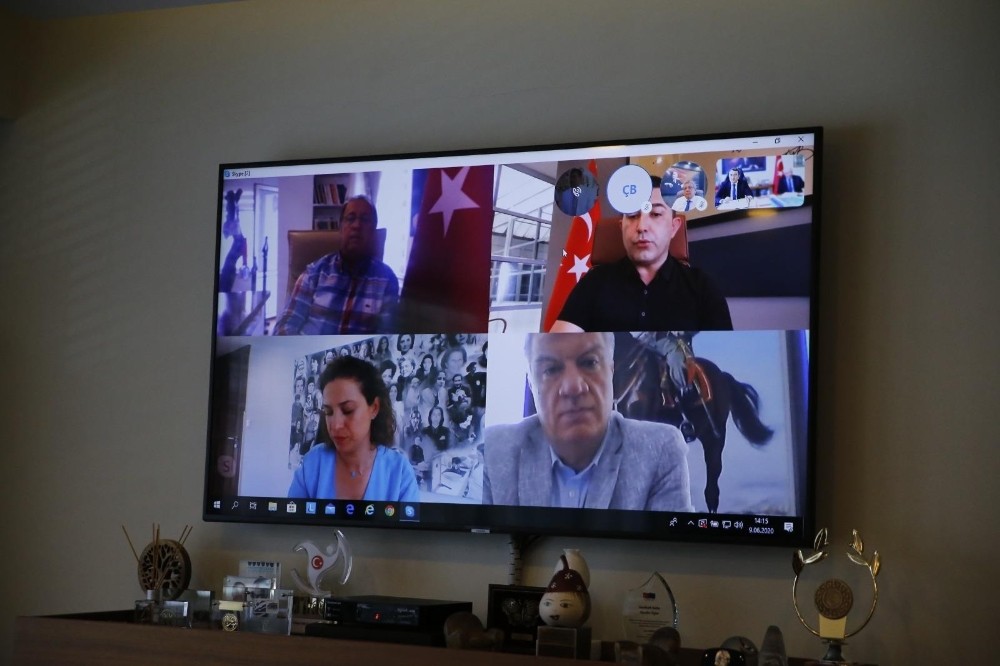 Kıyı Ege Belediyeleri video konferansta bir araya geldi 