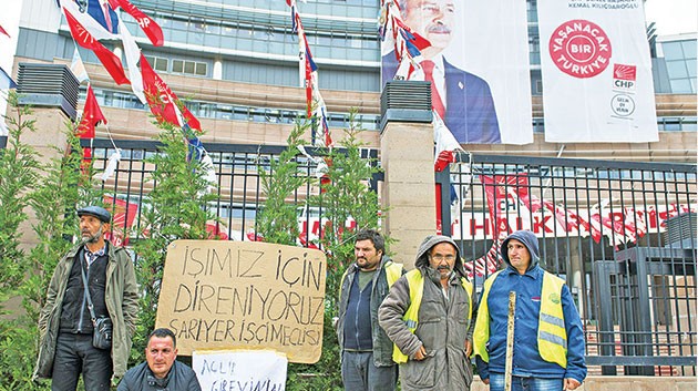 Kıyıma uğrayan işçilerden protesto