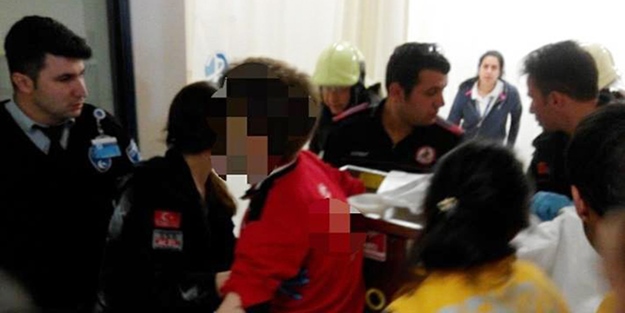 Kıyma makinesiyle beraber hastaneye kaldırıldı