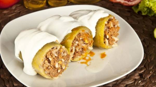 Kıymalı kabak dolması tarifi | Kıymalı kabak dolması nasıl yapılır gerekli malzemeler neler?