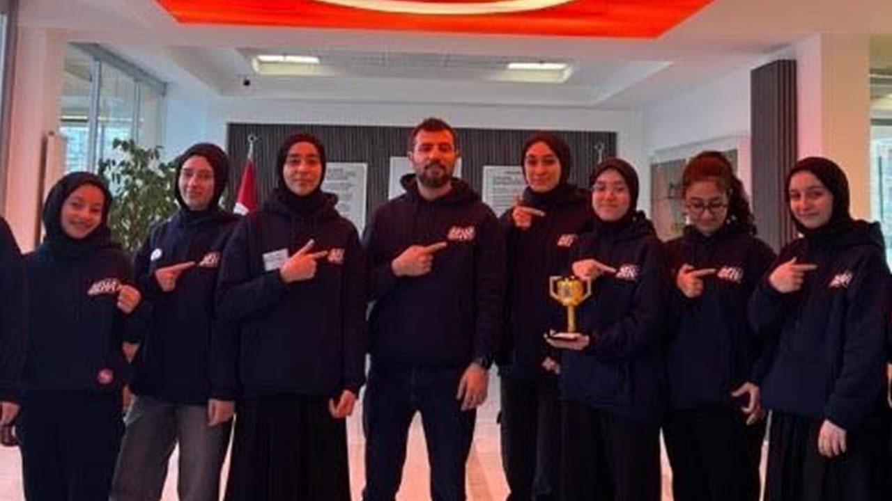 Kız Anadolu İmam Hatip Lisesi Öğrencilerinden Büyük Başarı!