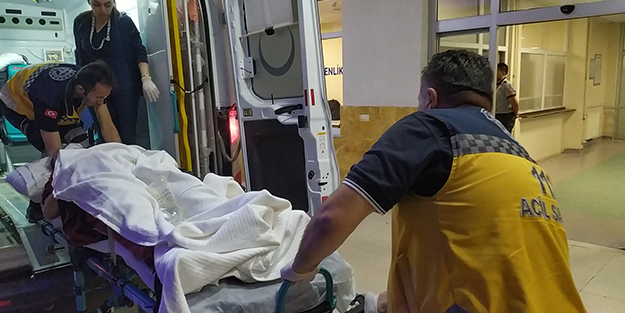 Kız istemeye giden araç kaza yaptı: 5’i ağır 7 yaralı