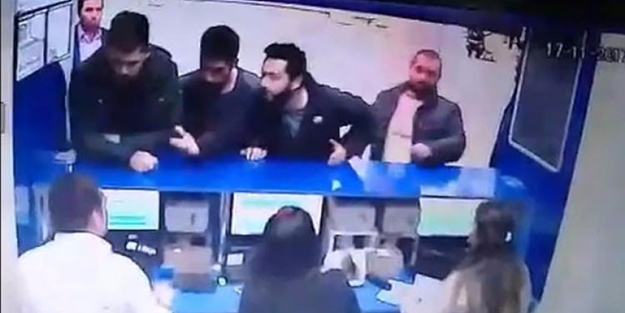 'Kız kardeşime neden bilet sattın?' kavgası