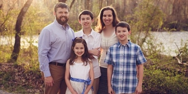 Kızı için krallık kurdu - FOTO