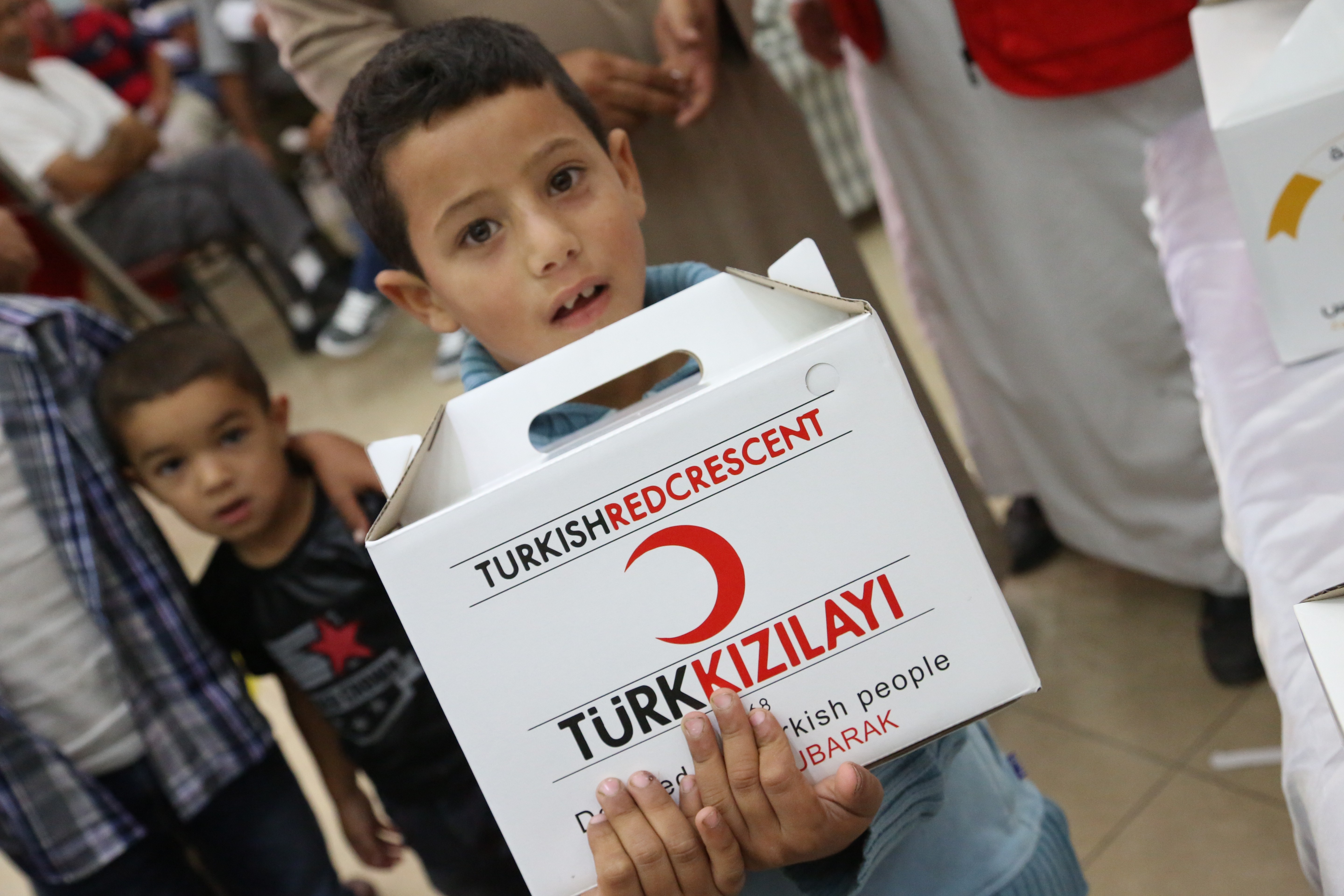Kızılay 17 ülkede kurban kesip milyonlara dağıtacak