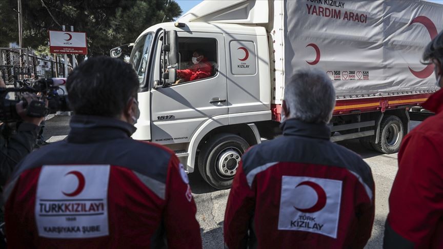 Kızılay, evlerine kavuşana kadar İzmirli depremzedelerin yanlarında olacak