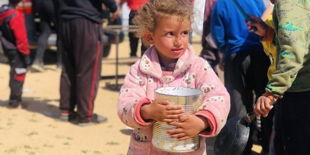 Kızılay, Gazze'de yeniden sıcak yemek dağıtımına başladı!