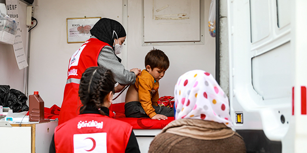 Kızılay günde 3 milyondan fazla kişiye sıcak yemek ulaştırıyor