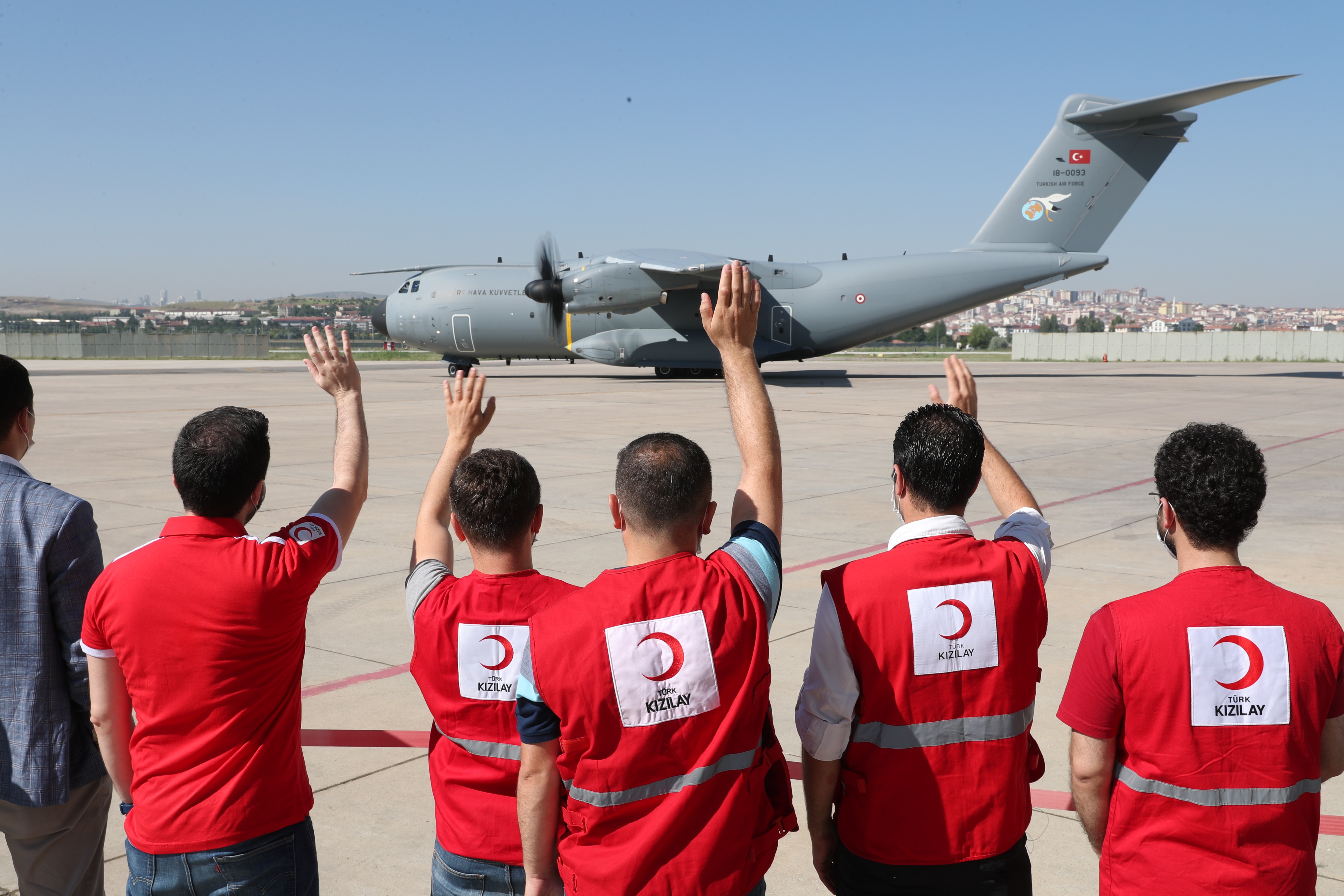 Kızılay Lübnan’a Uzman İnsani Yardım Ekibi Gönderiyor