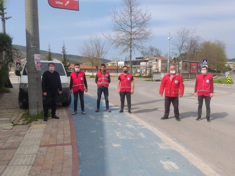 Kızılay Şubesi yardımlarına hız kesmeden devam ediyor 