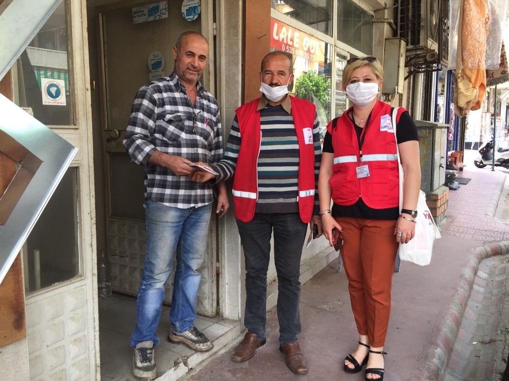 Kızılay yardımlara devam ediyor 