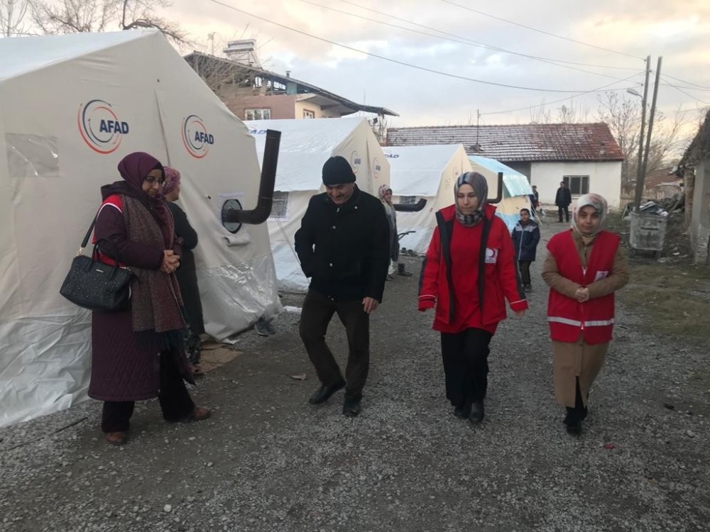 Kızılay Yeşilyurt Şubesi de depremde etkin görev yaptı 