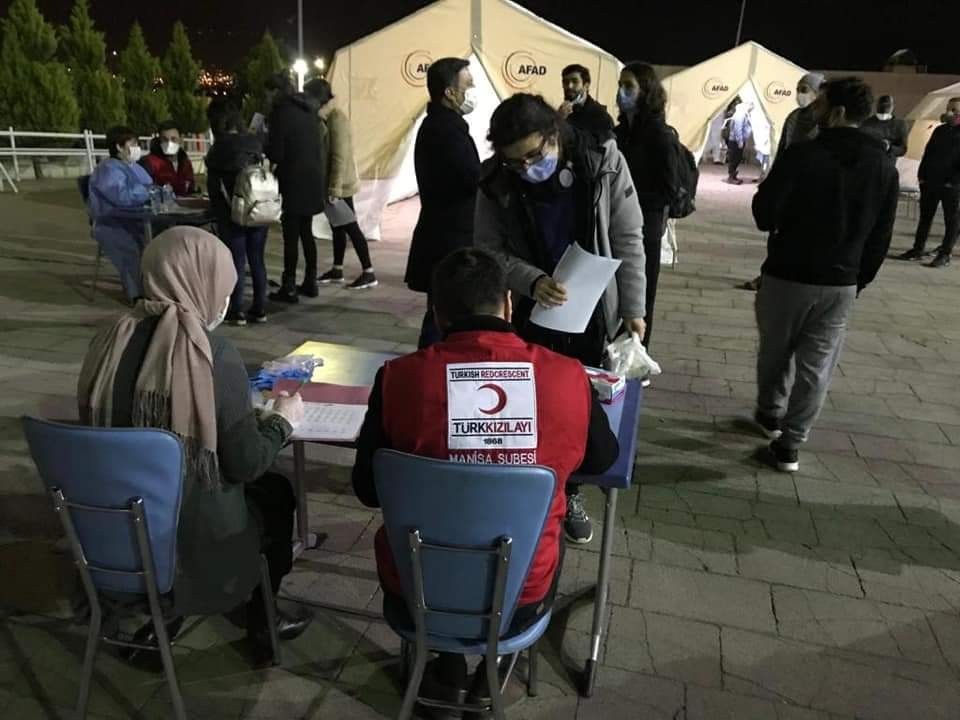Kızılay’dan karantinadaki 318 kişiye 3 öğün yemek 