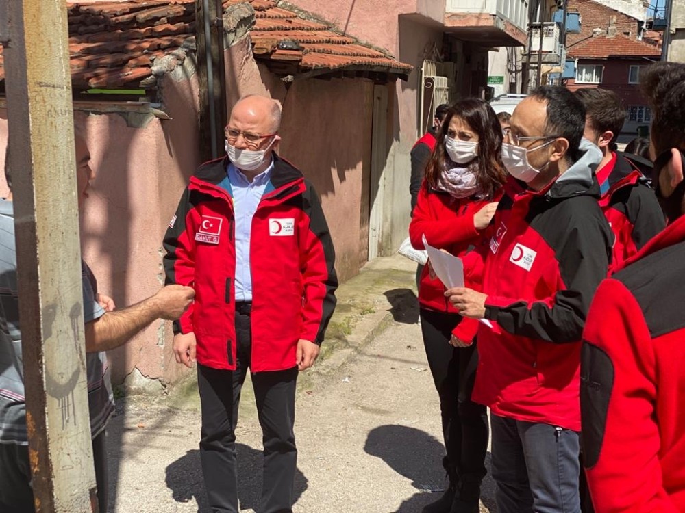 Kızılay’ın merhamet eli salgın tehdidine karşı umut oluyor 