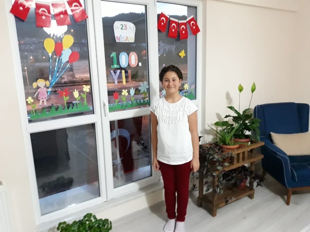 Kızılcahamam’da 23 Nisan coşkusuna korona virüs engel olamadı 