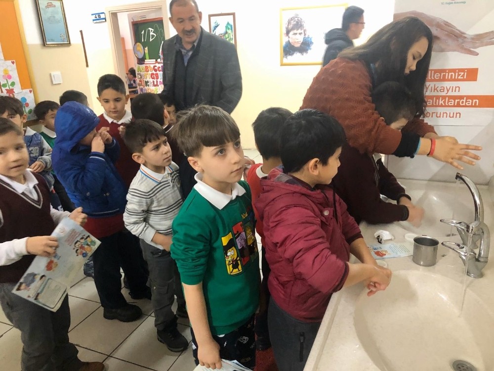 Kızılcahamam’da doğru el yıkamayı öğrettiler 