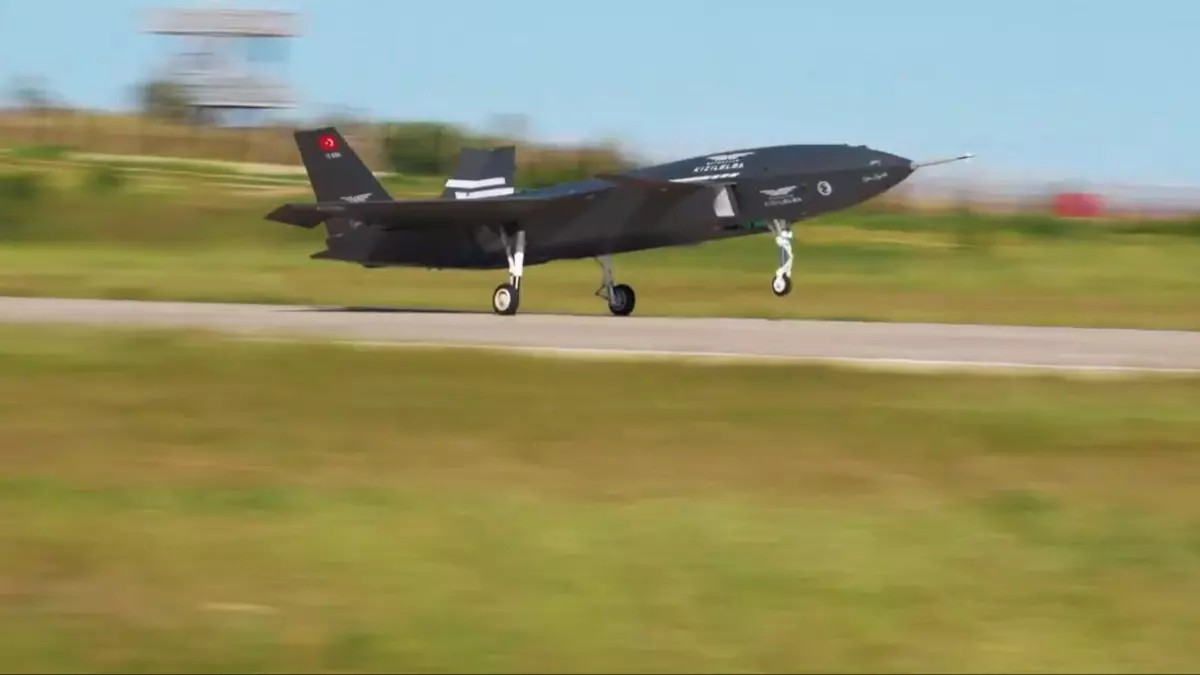 KIZILELMA tam yol ileri!