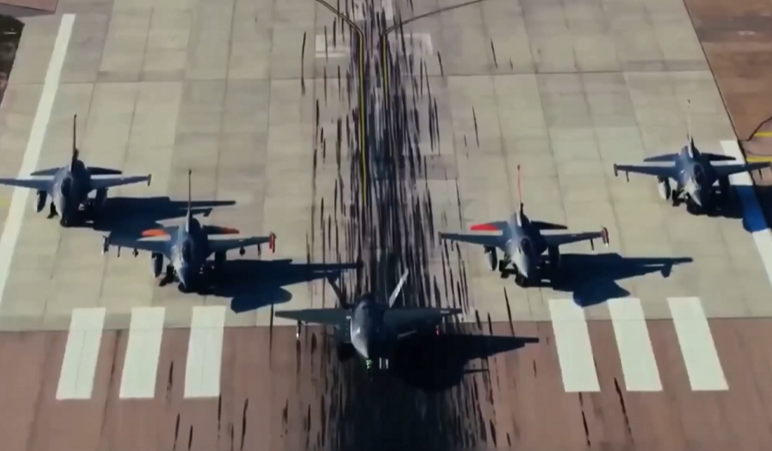 Kızılelma'nın başarısını teknoloji devi Japonlar böyle verdi "Hava harbi ezberlerini bozan ve askeri teknolojinin geleceğini şekillendiren tarihi bir adım"