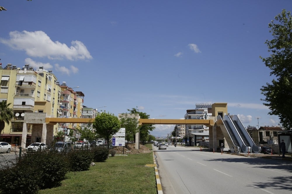 Kızılırmak Caddesi üst geçidinde sona yaklaşıldı 