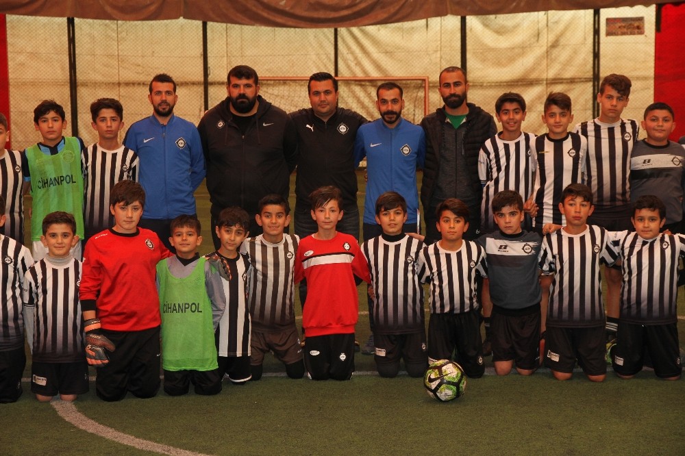 Kızıltepe Altay Futbol Okulun’da 150 öğrenci eğitim görüyor 