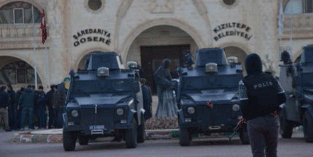 Kızıltepe ve Bitlis belediyelerine operasyon