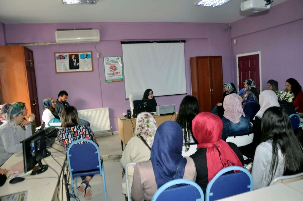 Kızıltepe’de yetişkinlere yönelik bağımlılık eğitimi verildi 