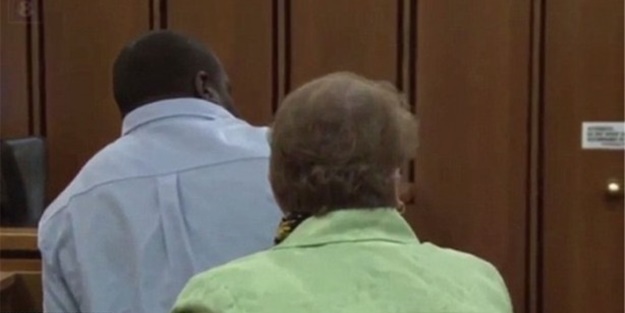 Kızını öldüren adama bakın ne yaptı!