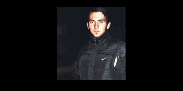 Kızları korumak İstedi bıçaklanarak öldürüldü