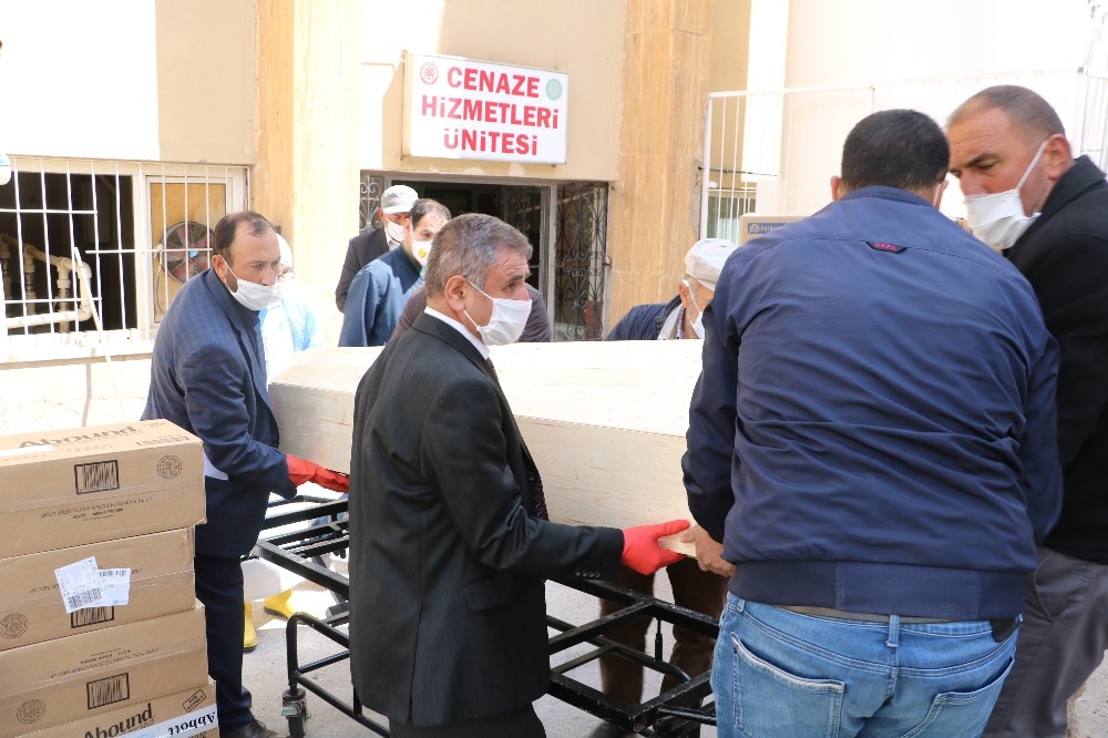 KKKA şüphesi ile tedavi gören hasta hayatını kaybetti 