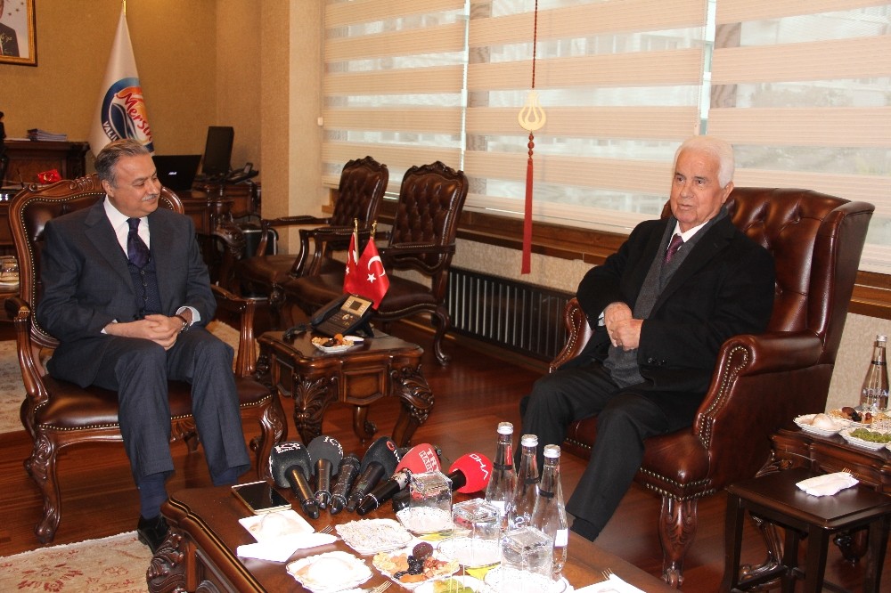 KKTC 3. Cumhurbaşkanı Eroğlu Mersin’de 
