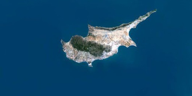 KKTC Sağlık Bakanı görevden alındı