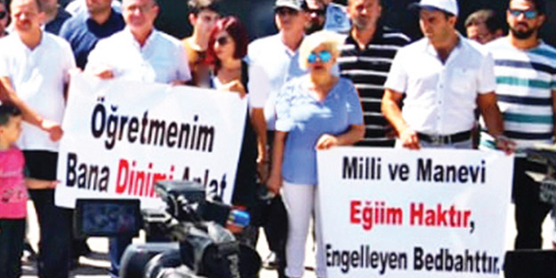 KKTC’de din dersi yok Yunan dili var!