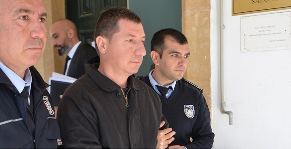 KKTC’de eşinin başında tabak kıran kocaya 2 ay hapis cezası 