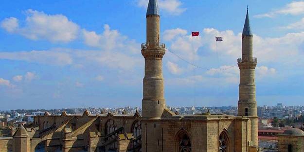 Skandal karar! Gazino ile bir tuttular: KKTC'li Müslümanların camilere girişleri yasaklandı