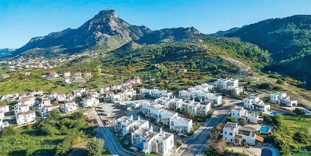 KKTC'de skandal olay! Ezan sesi mahkemelik oldu