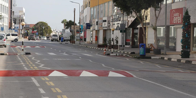 KKTC'de sokağa çıkma yasağı uzatıldı