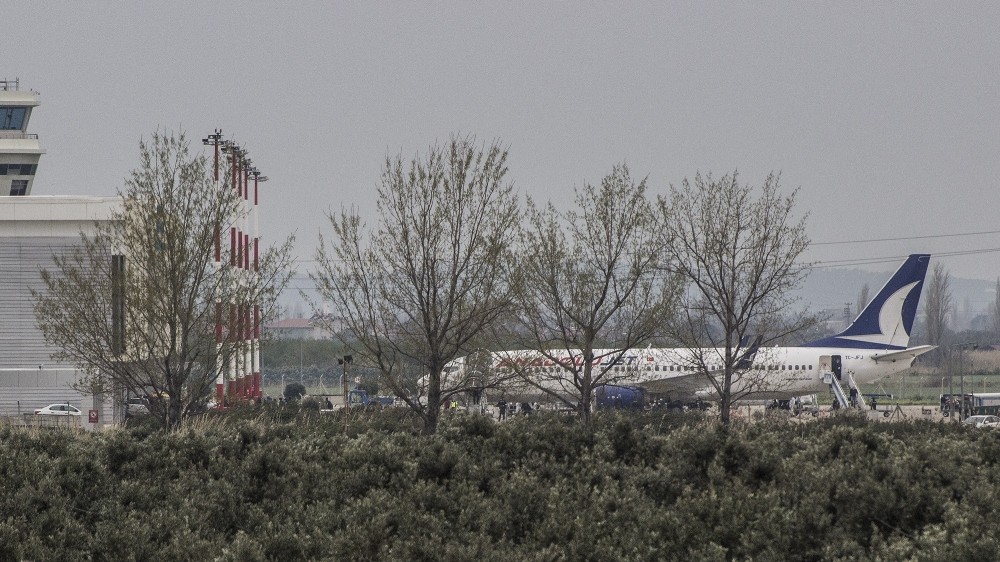 KKTC’deki 190 Türk öğrenci Balıkesir’e uçakla getirildi 