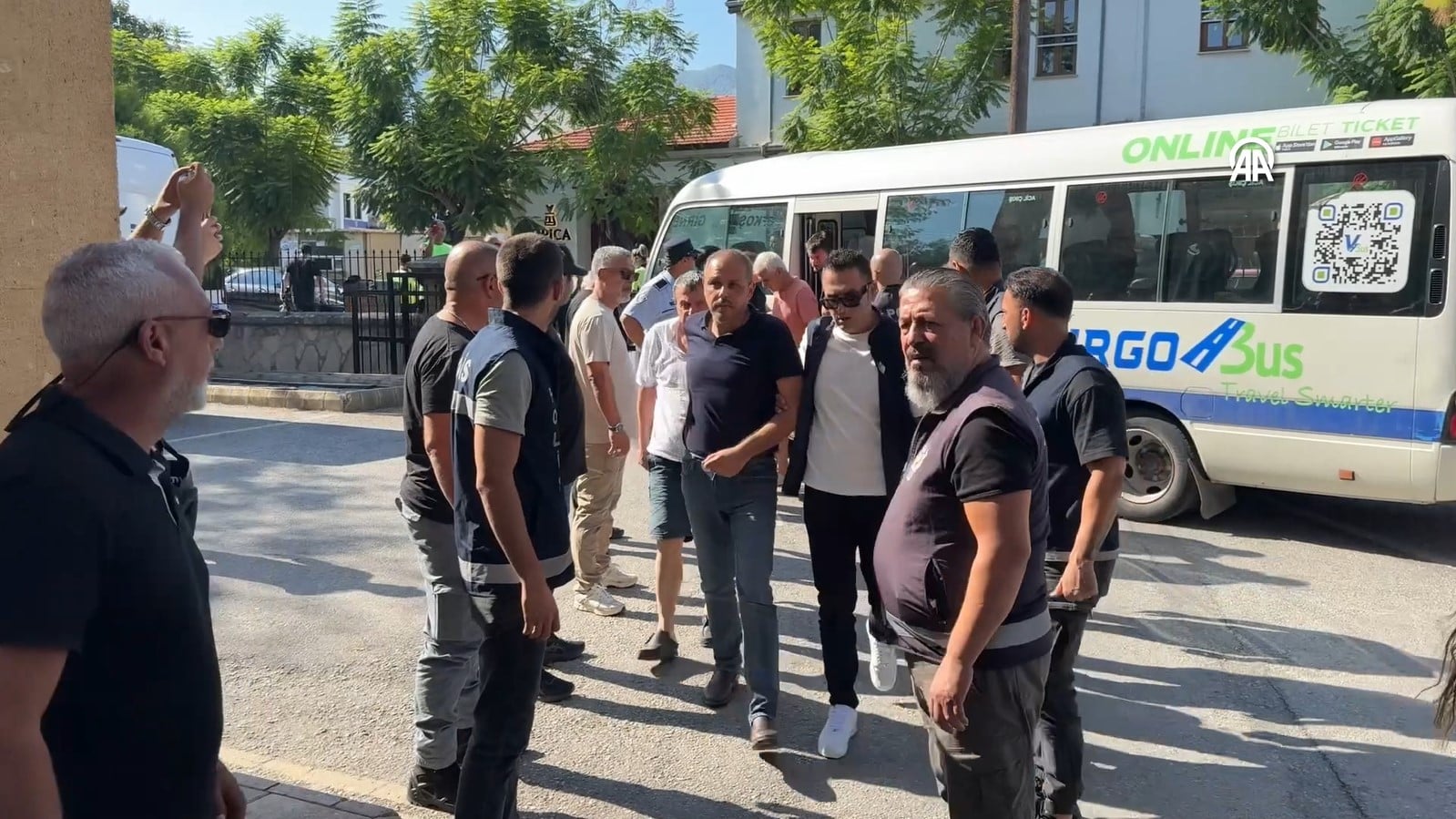 KKTC'deki yolcu gemisi alabora olmuştu! 9 kişi Girne Kaza Mahkemesi'ne çıkarıldı