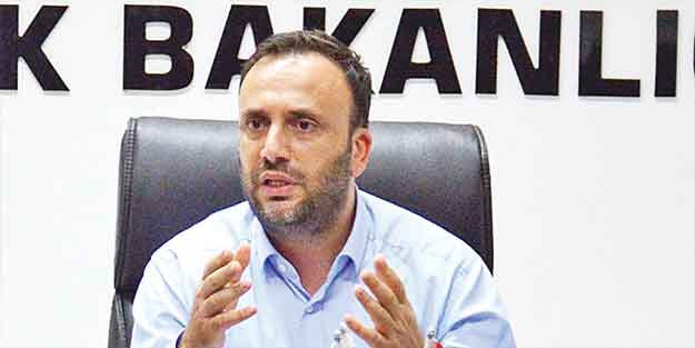 KKTC’li bakan hayırsız evlada patladı