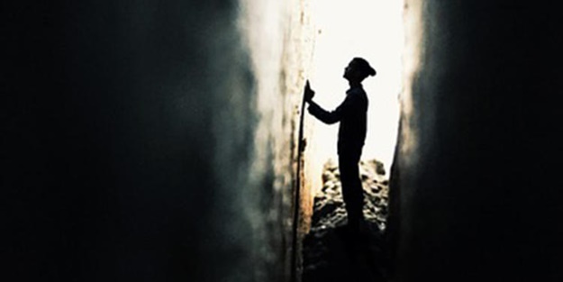 Klostrofobi (kapalı yer korkusu) nedir? Klostrofobi tedavisi nasıl yapılır?