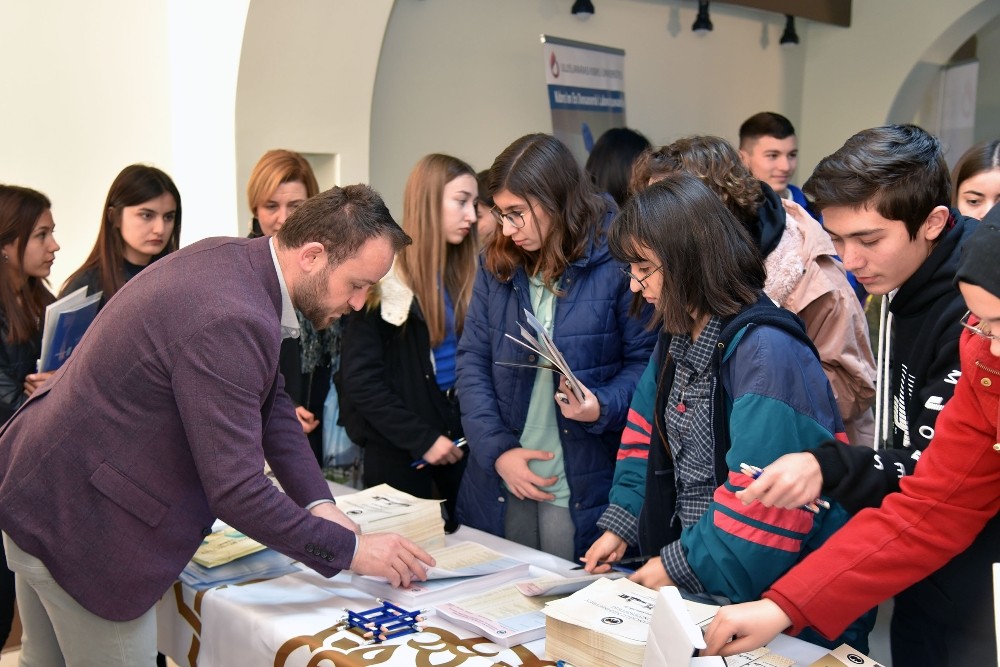 KMÜ, Silifke’de öğrencilerle buluştu 