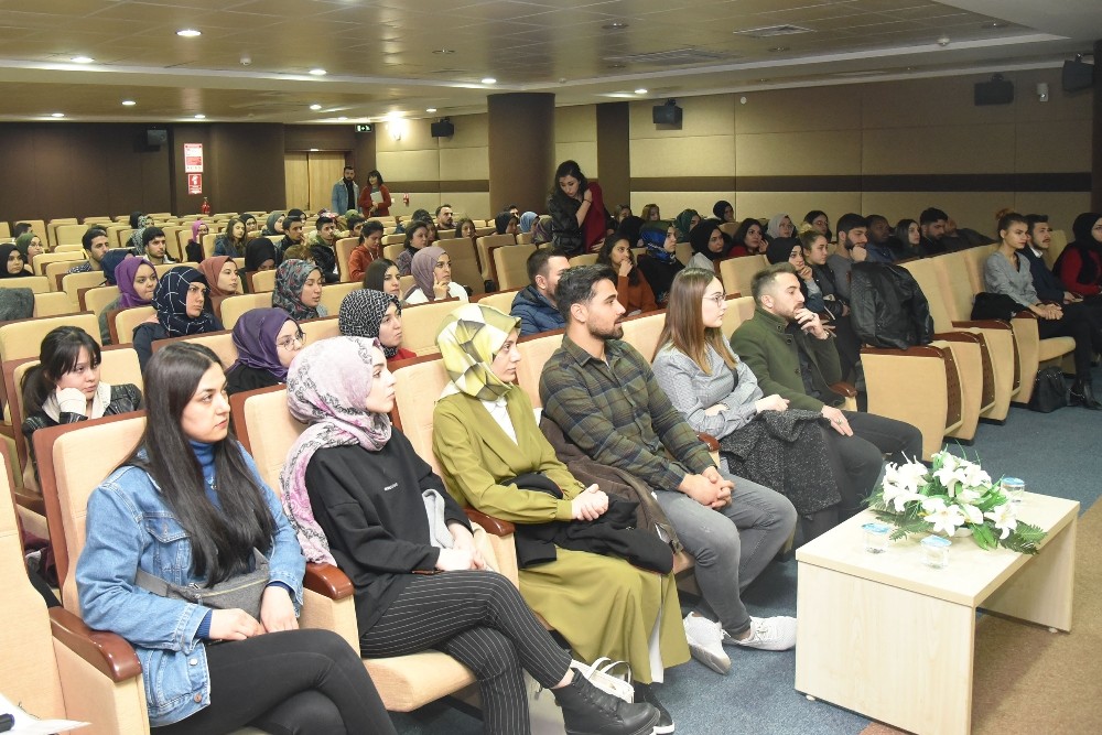 KMÜ’de İİBF öğrencilerine kariyer tüyoları 