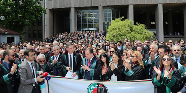 Kobani olaylarındaki şehitlere tek kelime edemeyen barolardan 'Demirtaş' çağrısı!