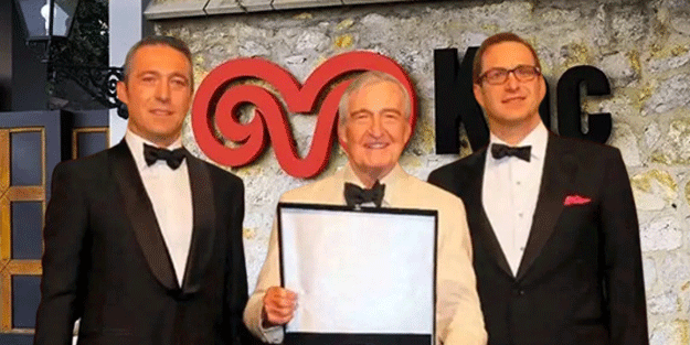 Koç Holding'in tepe ismine büyük şok!