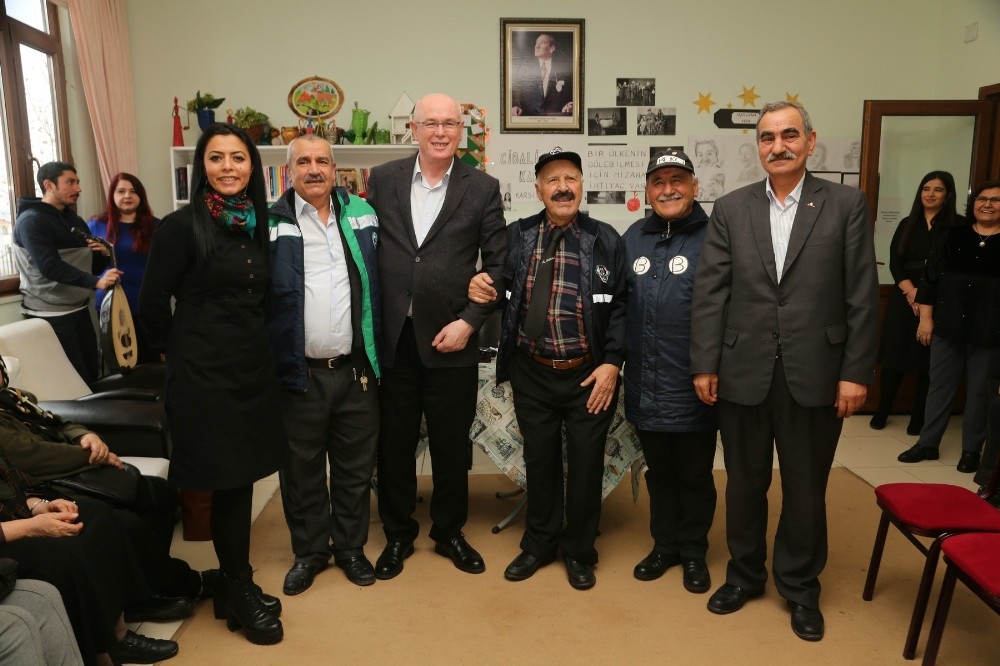 Koca çınarlar ’Cibali Karakolu’ oyunu ile yeni yıla girdi 