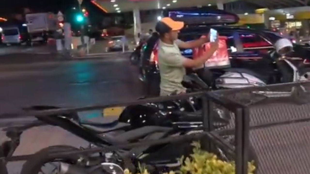 Koca yürekli motorcu öyle bir şey yaptı ki... Sosyal medyada gündem oldu