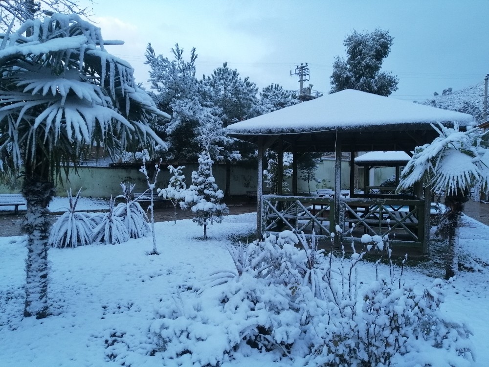 Kocaeli beyaz örtü ile kaplandı 
